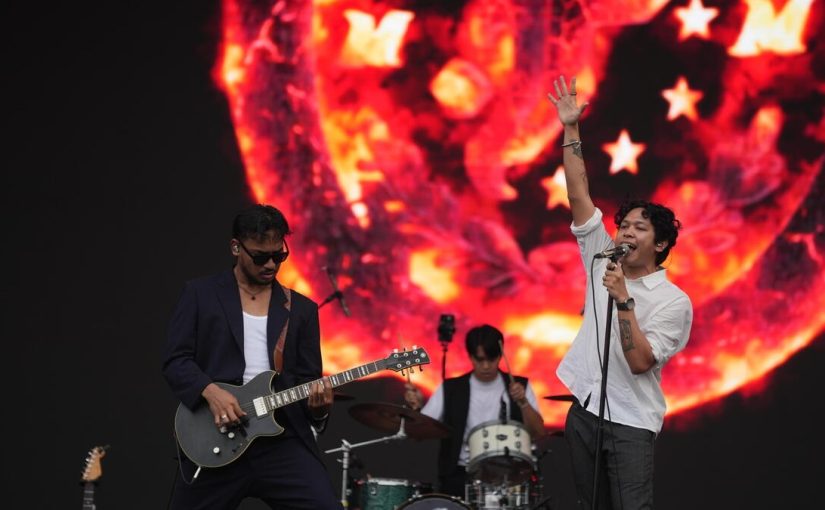 Demam Konser ‘Neural-Sync’: Ketika Penonton Panggung Musik Jakarta Berbagi Gelombang Emosi yang Sama Lewat Headset Saraf Imersif